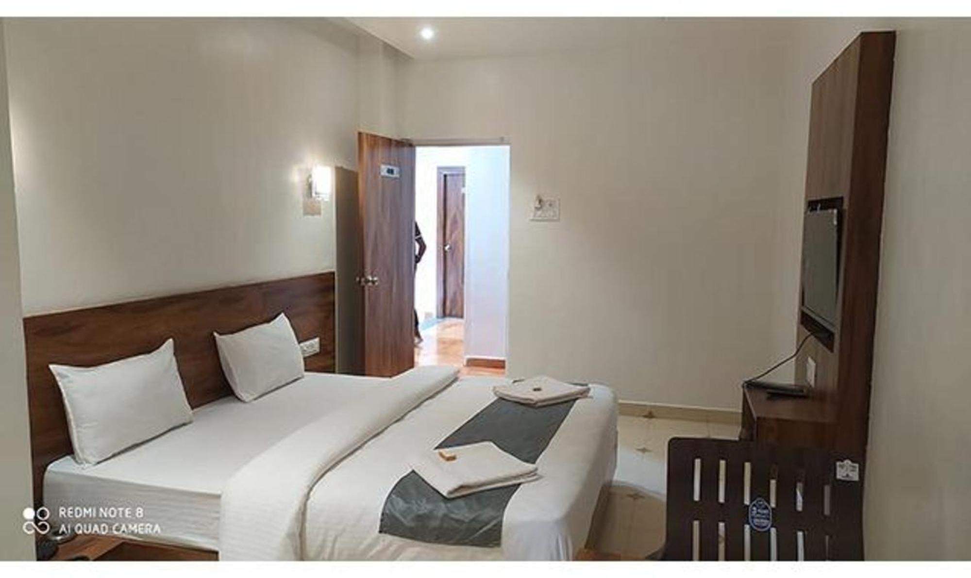 Fabhotel Omkar Pride Púna Kültér fotó