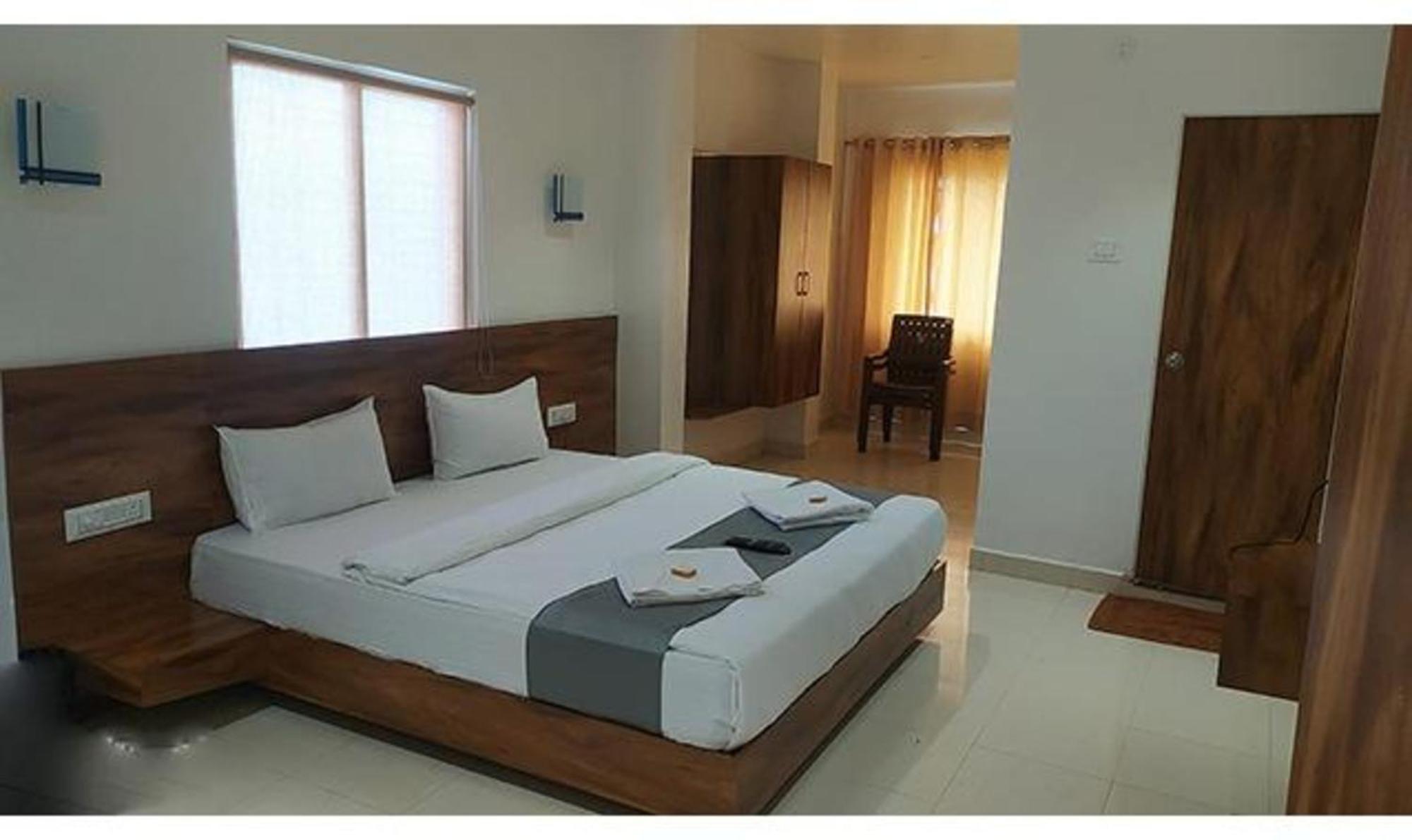Fabhotel Omkar Pride Púna Kültér fotó